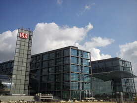 Xperia X10 mini: Foto des Berliner Hauptbahnhofs