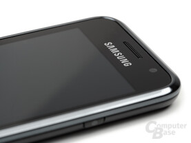 Obere Hälfte des Samsung Galaxy S von rechts (Ausschnitt)