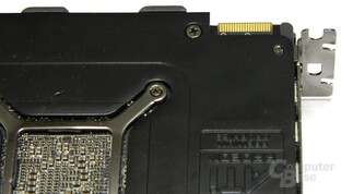 Radeon HD 5970 Black LE CF-Anschluss Radeon HD 5970 Black LE CF-Anschluss