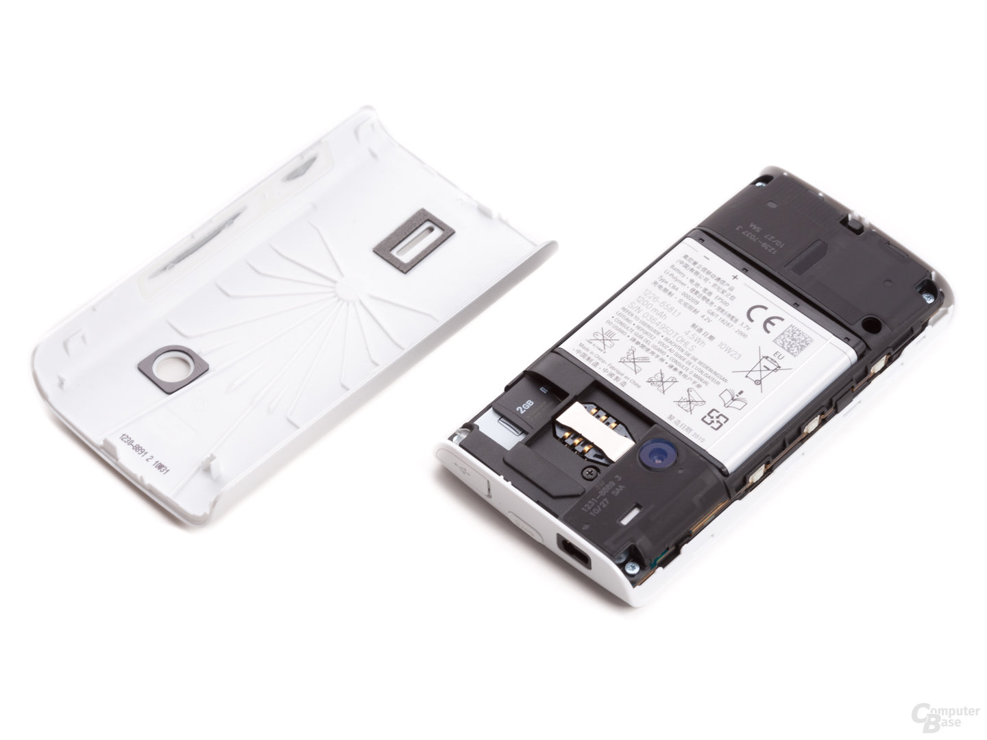 Xperia X8, Schale entfernt