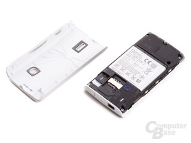 Xperia X8, Schale entfernt