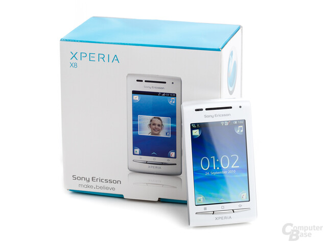 Box-Shot des Xperia X8