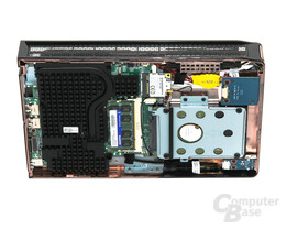 Shuttle XS 3510MA – Innenraum links mit Kühlplatte