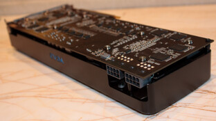 Neue Dual-GPU-GeForce (GF110?) von EVGA
