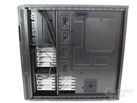 Fractal Design Define XL – Rückseite Mainboardträger