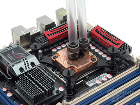 Montiert: Alphacool HF 14 Yellowstone Cu