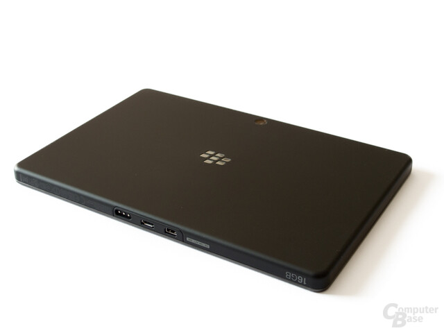 BlackBerry Playbook: Die gummierte Rückseite sorgt für guten Halt