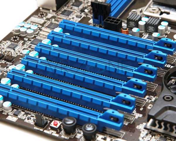 Sapphire Pure Black X79