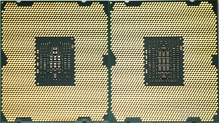 Intel Core i7-3820 links vs. Intel Core i7-3960X rechts Intel Core i7-3820 links vs. Intel Core i7-3960X rechts