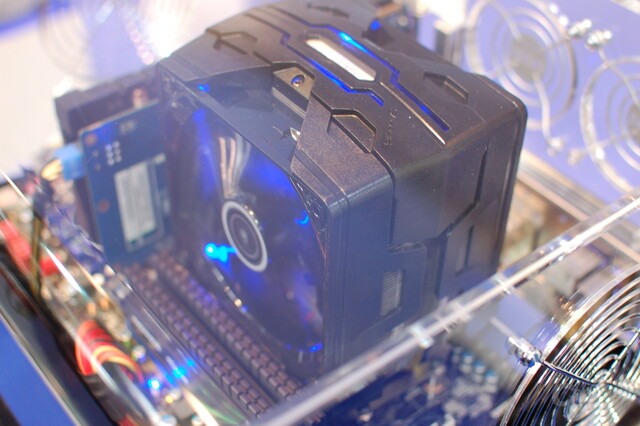 CPU-Kühler mit Vapor-Chamber-Technologie von Sapphire