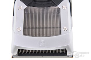 GeForce GTX 690 von oben