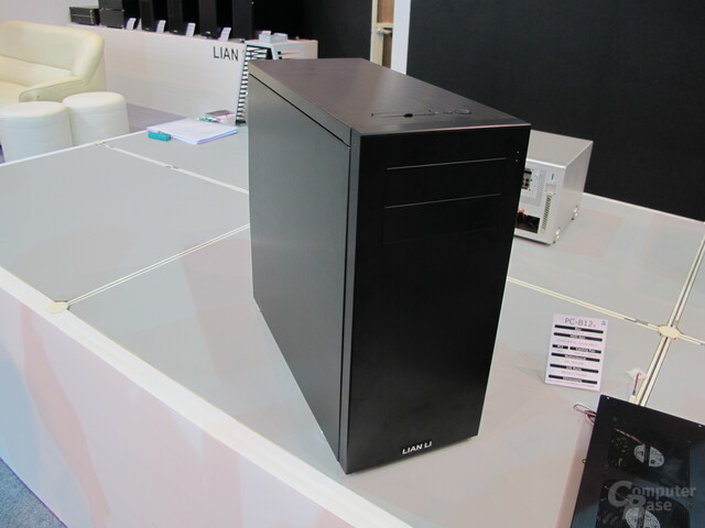 Lian Li PC-B12