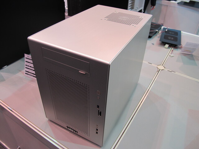 Lian Li PC-V650