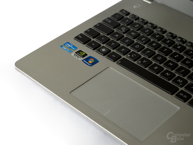 Gute Tastatur, sehr gutes Touchpad