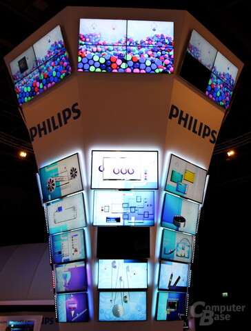 Neue Fernseher und Fernbedienung mit Tastatur von Philips