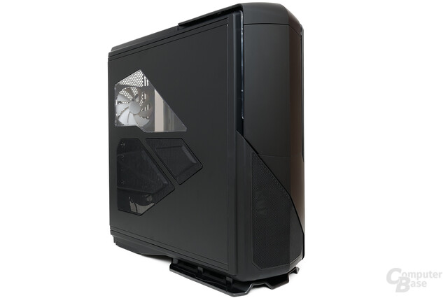 NZXT Phantom 820 – Linke Seitenansicht
