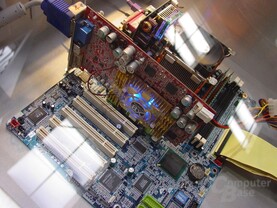 Radeon 9700 mit blauem Lüfter