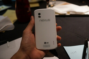 Google Nexus 4 in Weiß