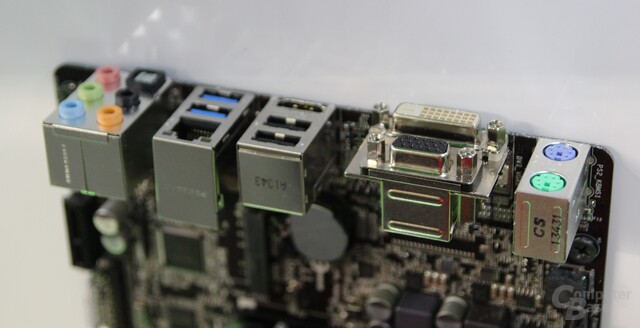 pics.computerbase.de/5/5/9/1/4/13_m.jpg