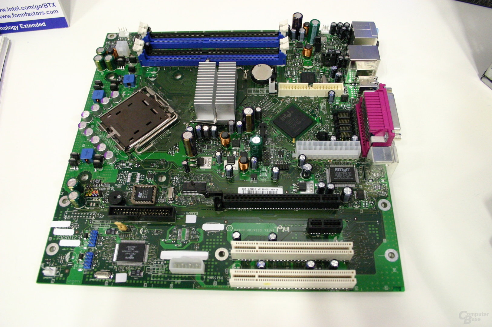 Sockel 775-microBTX-Board von Intel