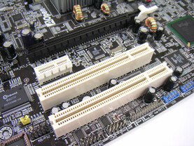 1x PCIe x16 - 1x PCIe x1 - 2x PCI