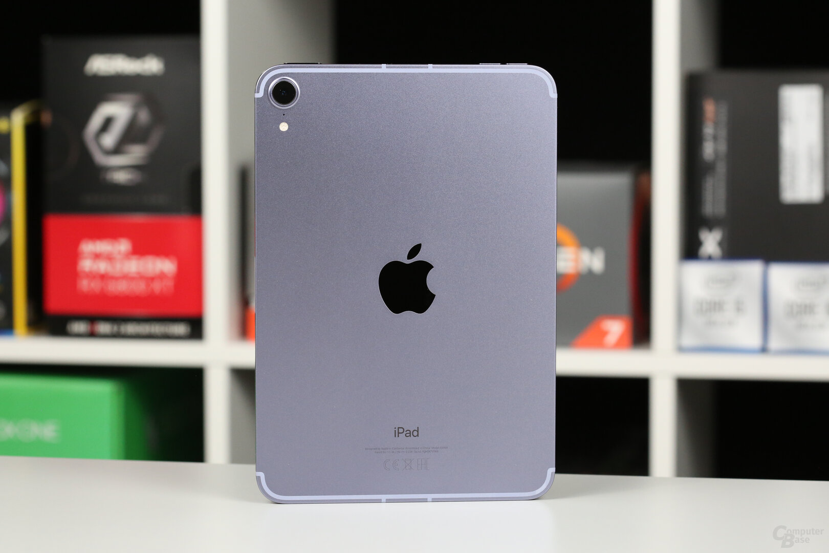 iPad mini 6 mit Gehäuse in Violett
