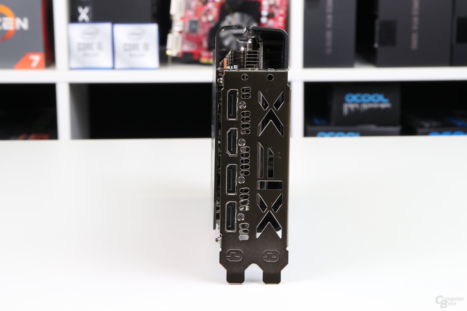 Monitoranschlüsse der XFX Radeon RX 6600 Speedster Swft 210