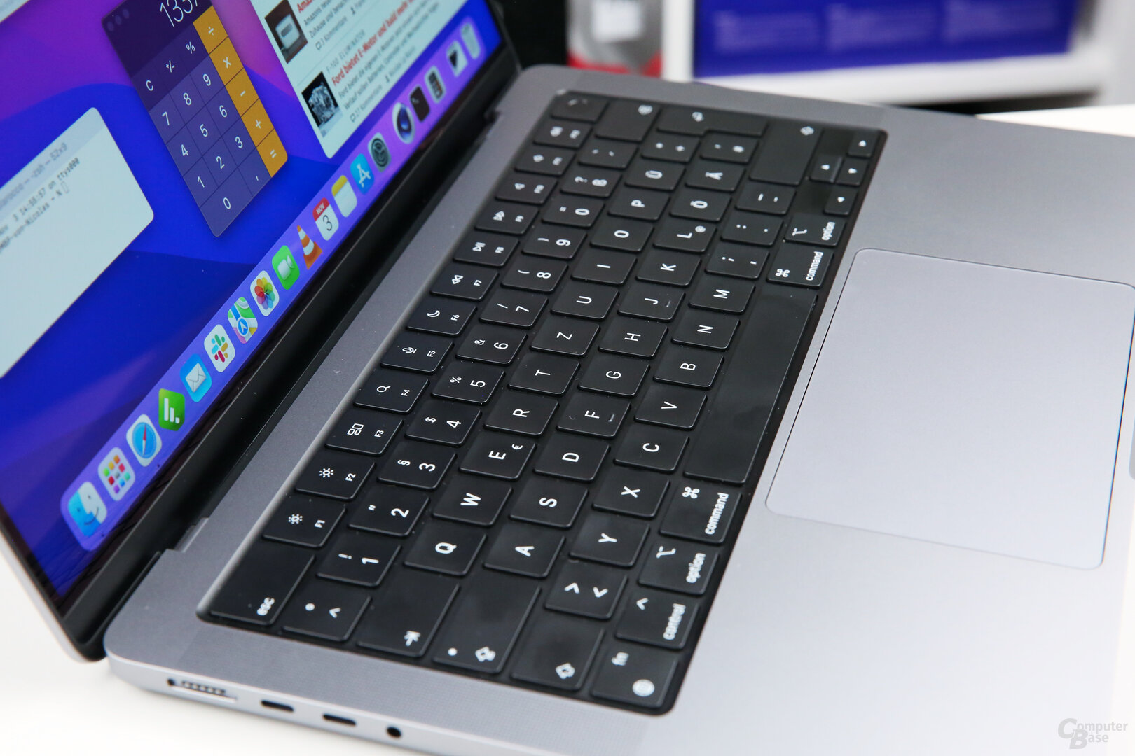 Tastatur mit hartem Anschlag, aber gutem Tippgefühl