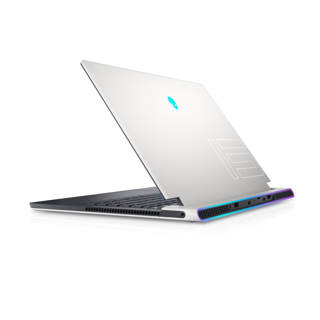 Alienware x15 R2