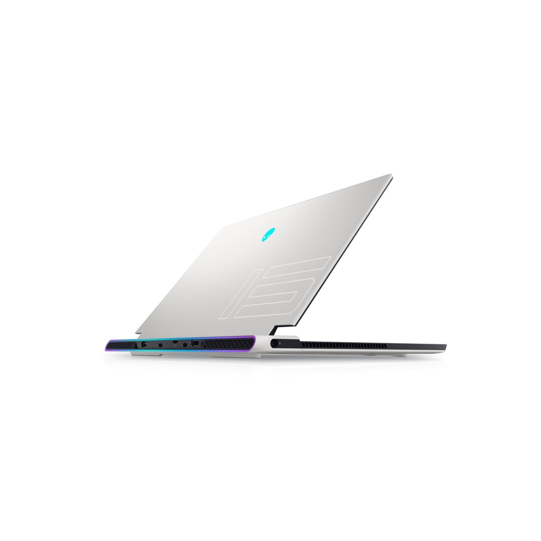 Alienware x15 R2