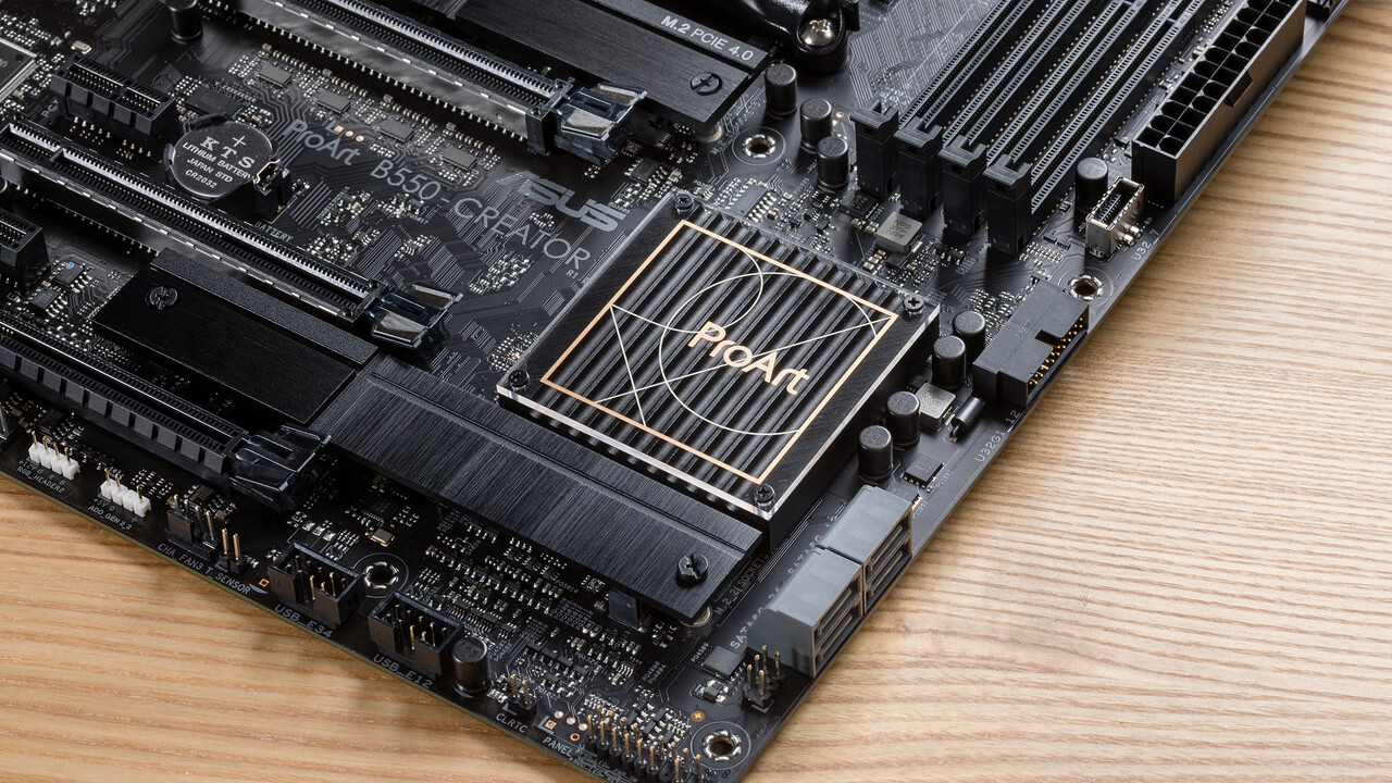 Intel B660 vs. AMD B550: Mainboards für Core und Ryzen von Asus im Vergleich