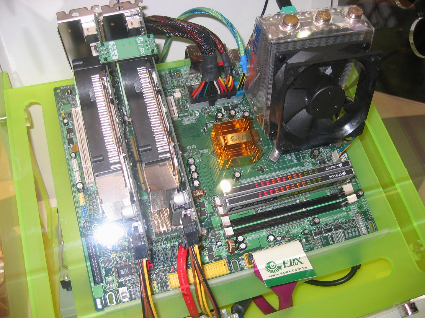 EPoX SLI-Board für Intel