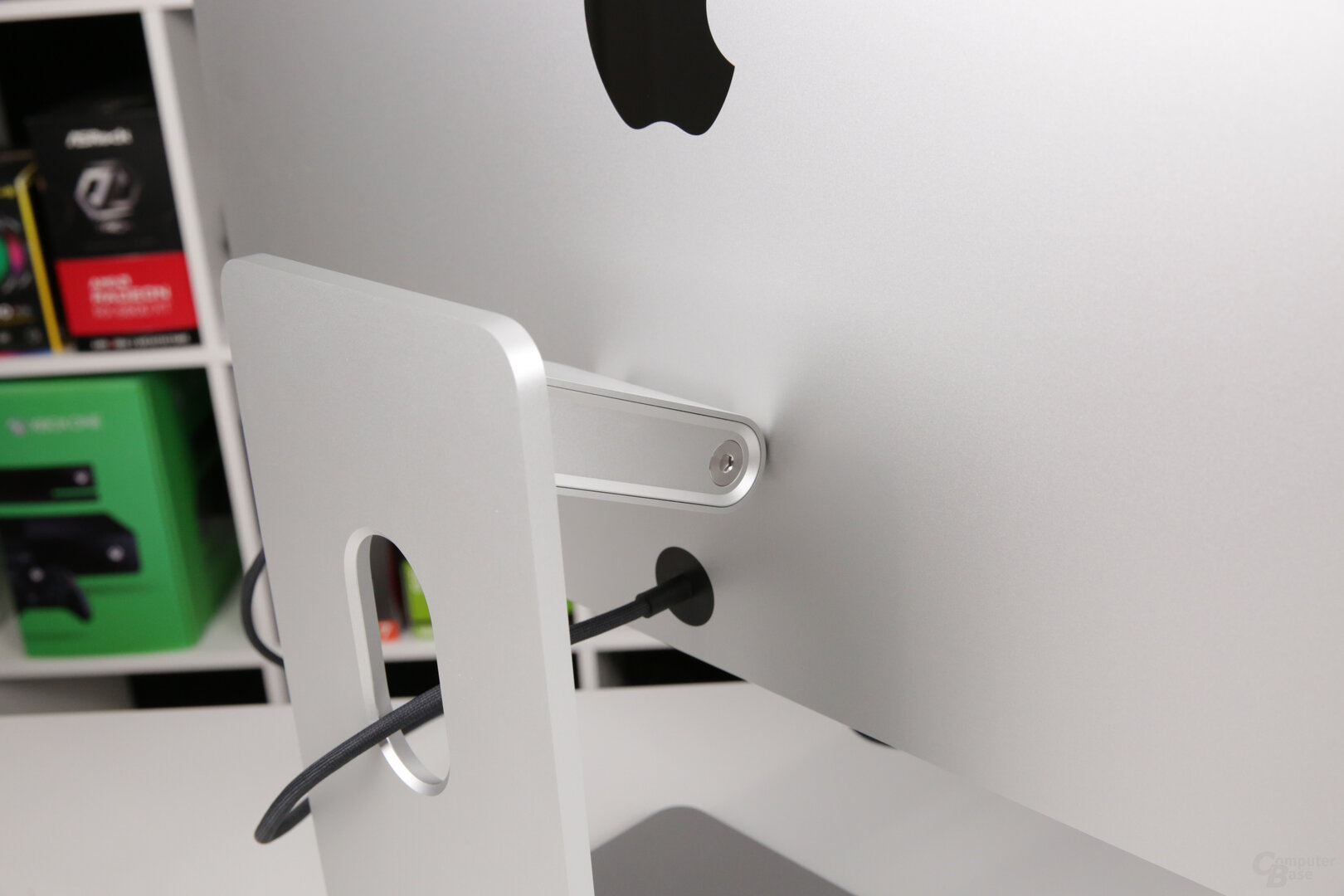 Apple Studio Display: Die Höhenverstellung ist sehr gut umgesetzt