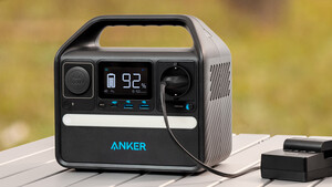 Anker 521 PowerHouse: Mobile Ladestation mit 256 Wattstunden für 370 Euro