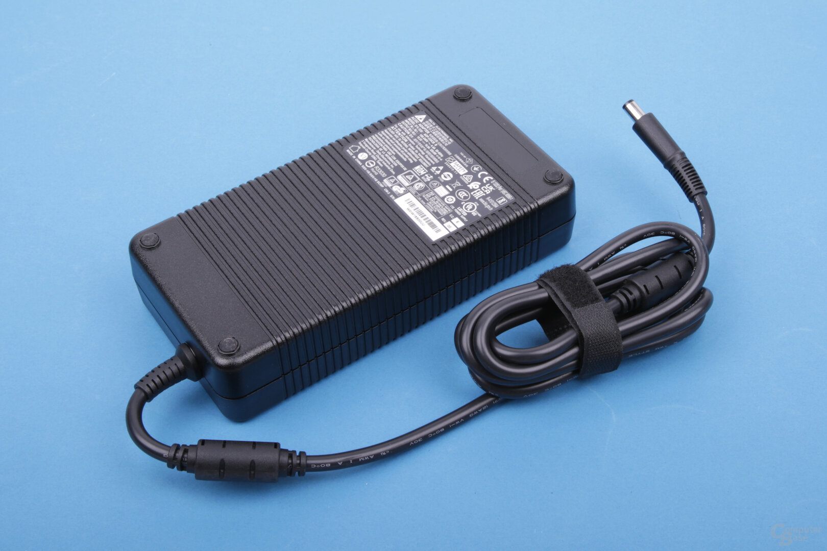 AOC PD Agon Pro PD32M: Power adapter