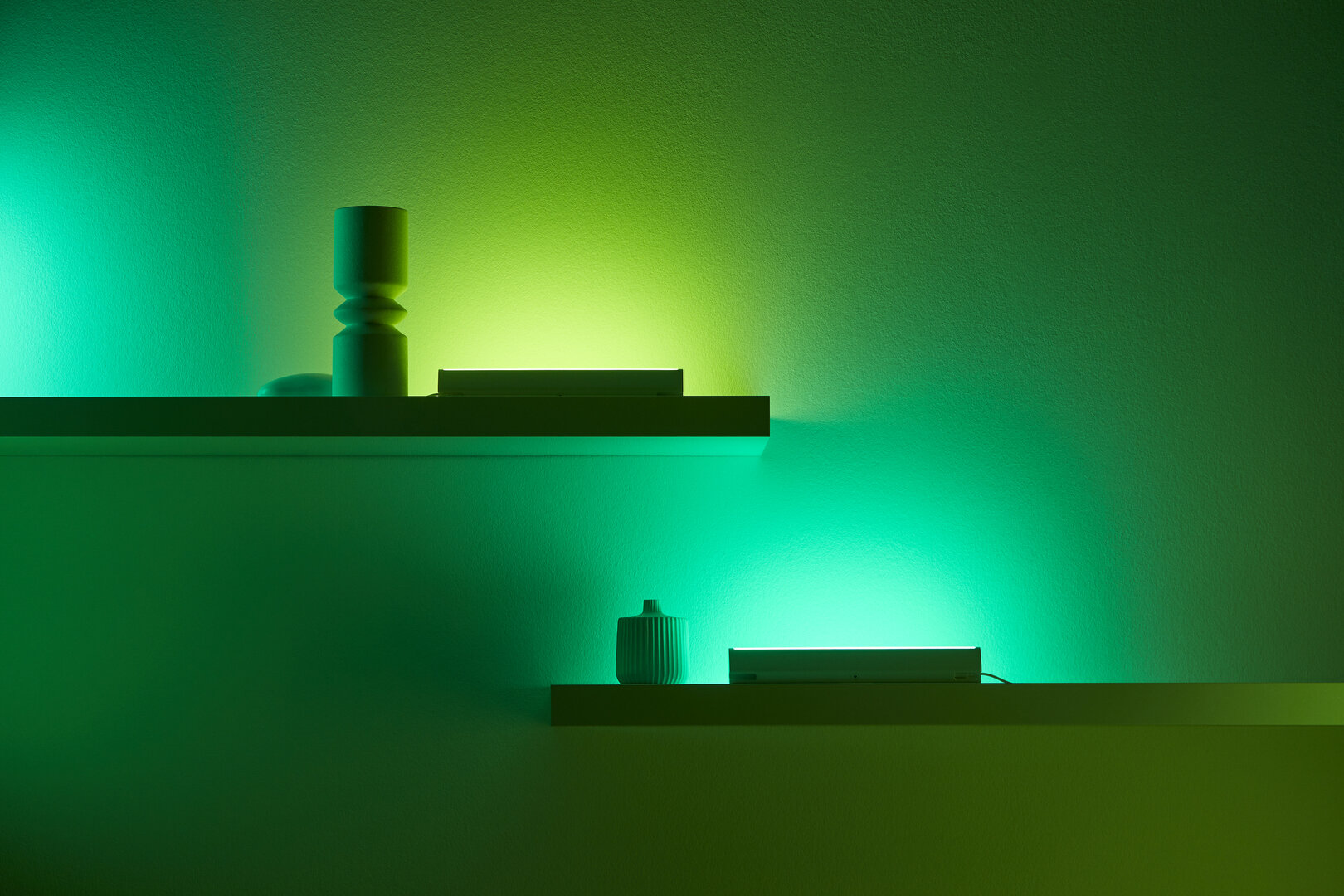 WiZ Bar Linear Light