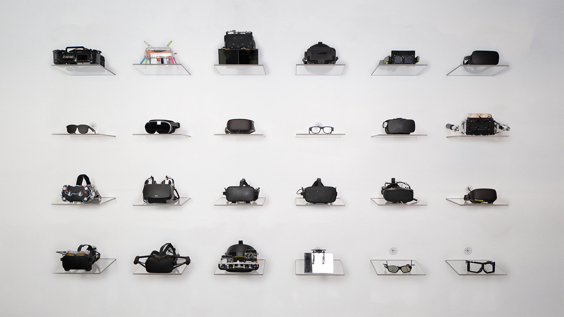 Die „Wall of Headsets“