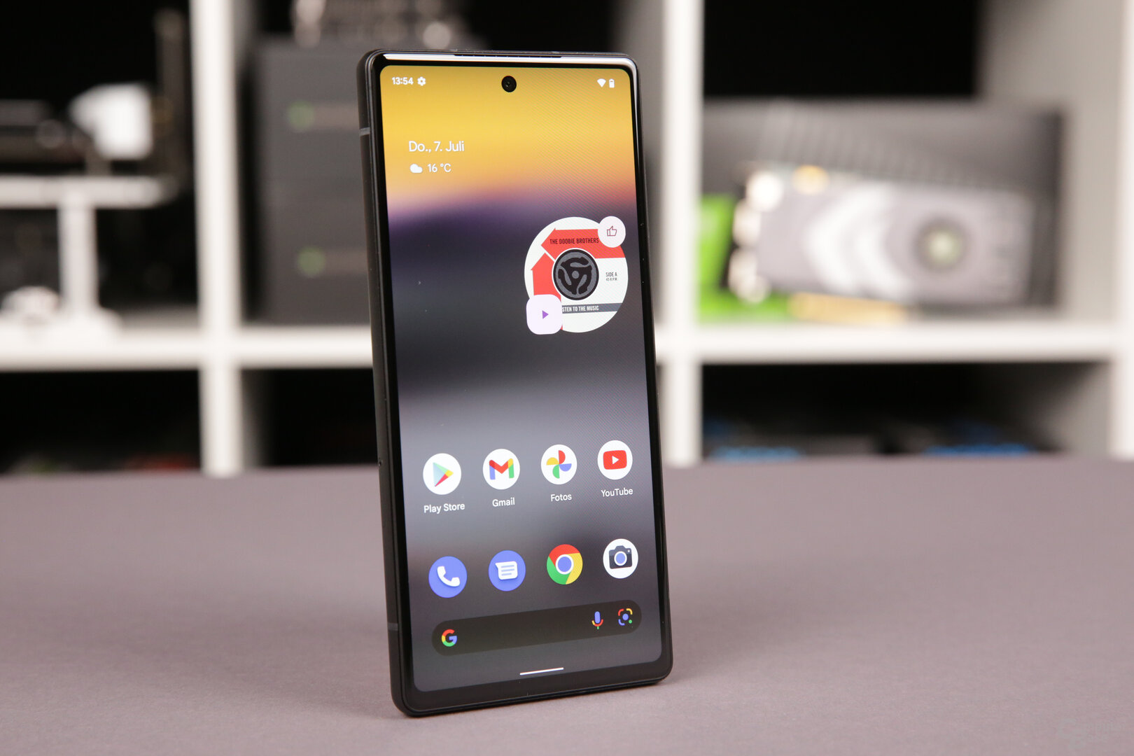 6.1 inch OLED display with 60 Hz