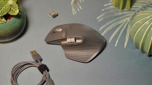 Logitech × iFixit: Reparaturanleitungen und Ersatzteile für ausgewählte Mäuse