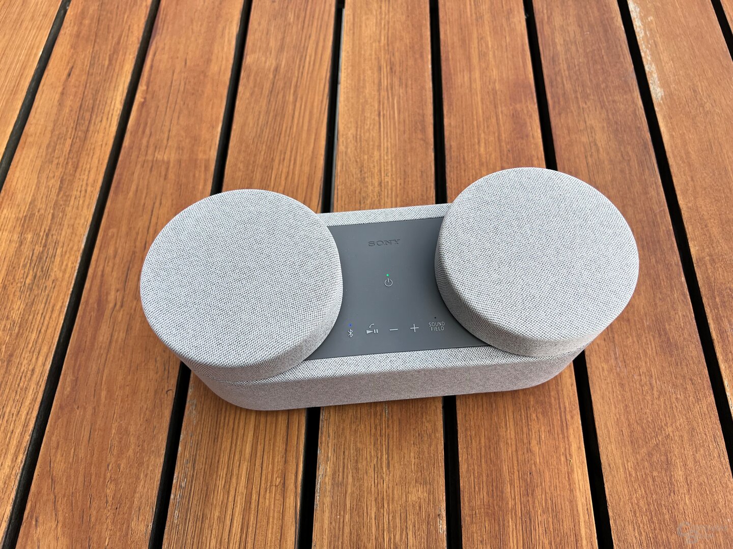 Sony HT-AX7: Tragbares Bluetooth-Heimkinosystem mit ComputerBase Lautsprechern - kabellosen