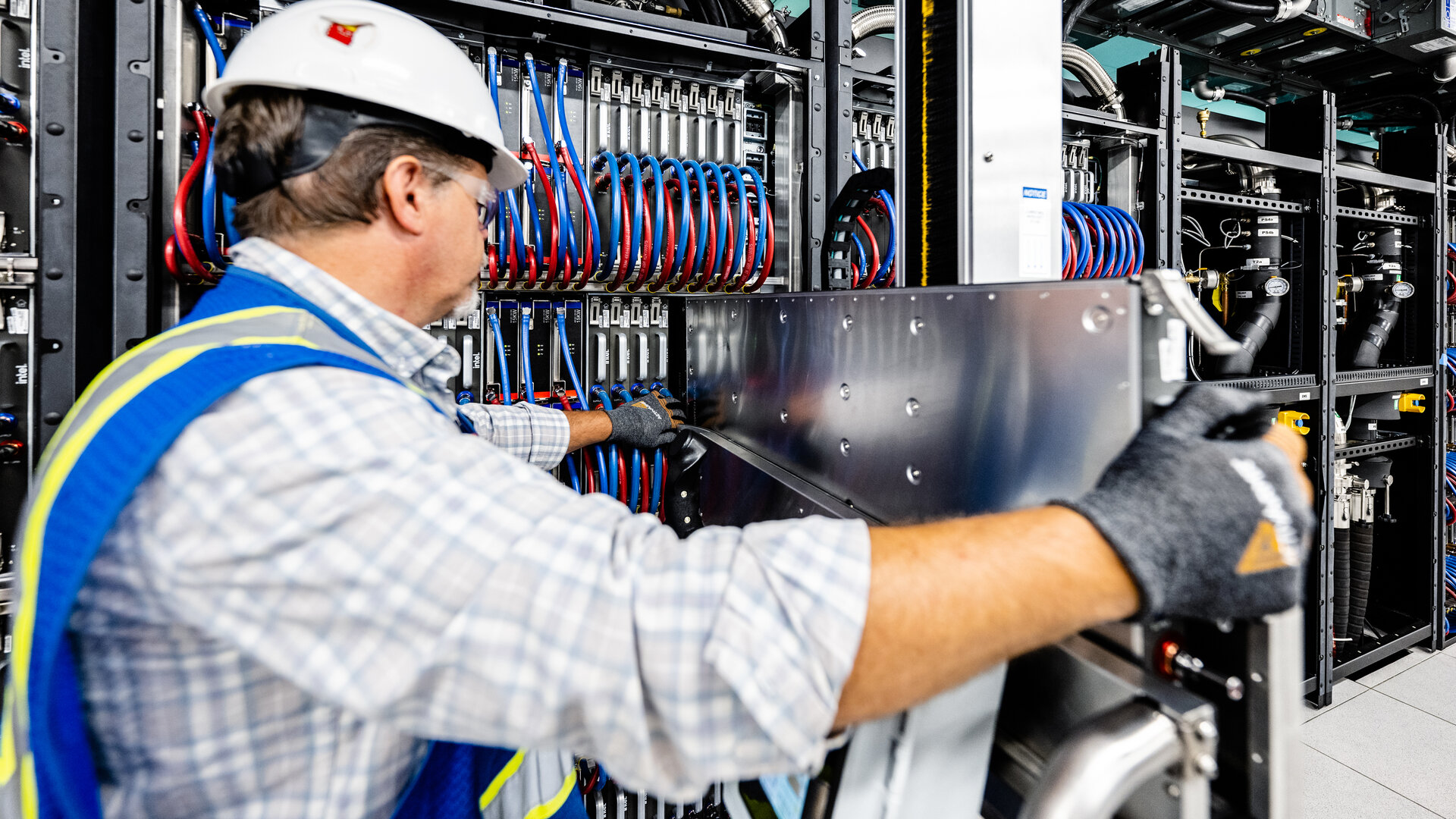 Intel Aurora Supercomputer in der Installation