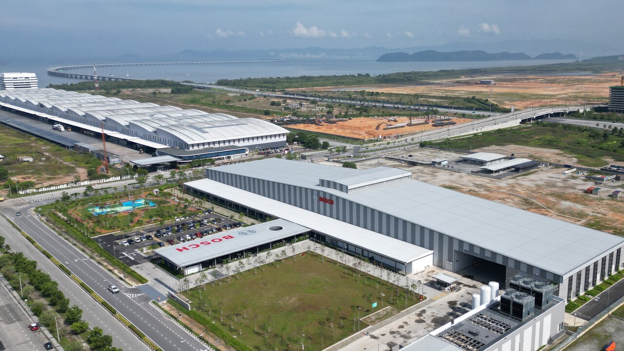 Kapazitätserweiterung: Bosch eröffnet neues Halbleiter-Testzentrum für Chips und Sensoren