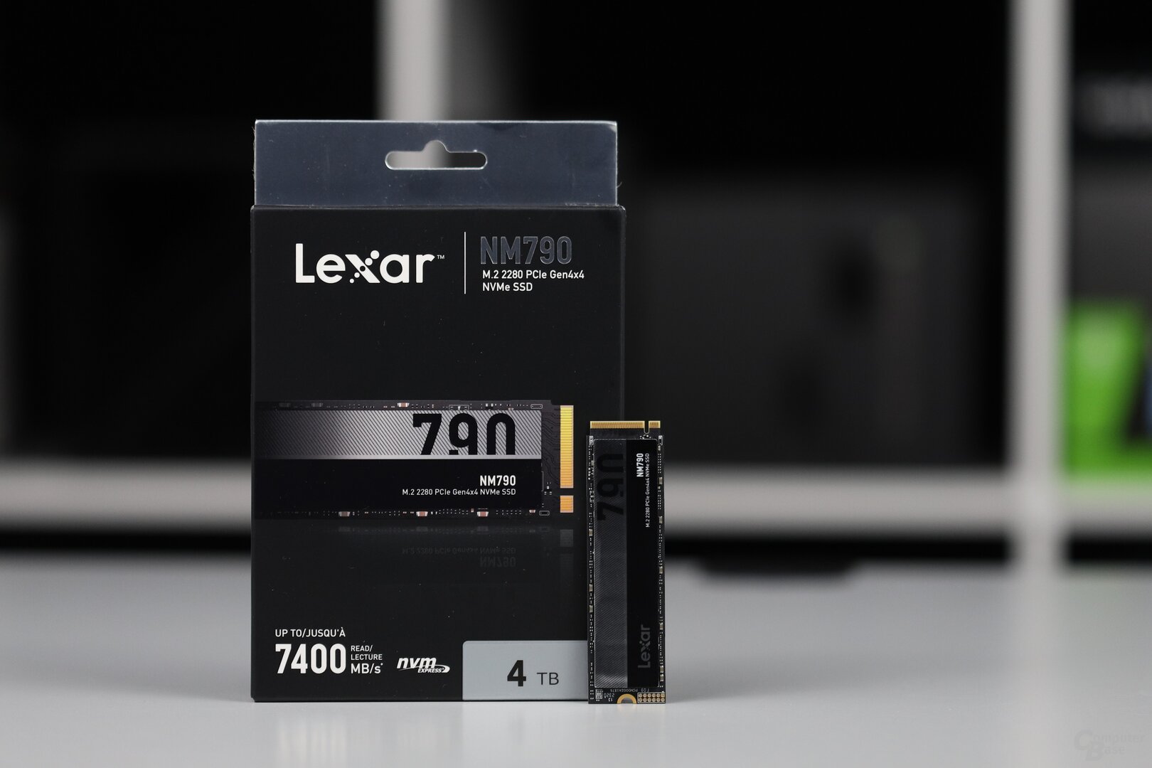 Lexar NM790