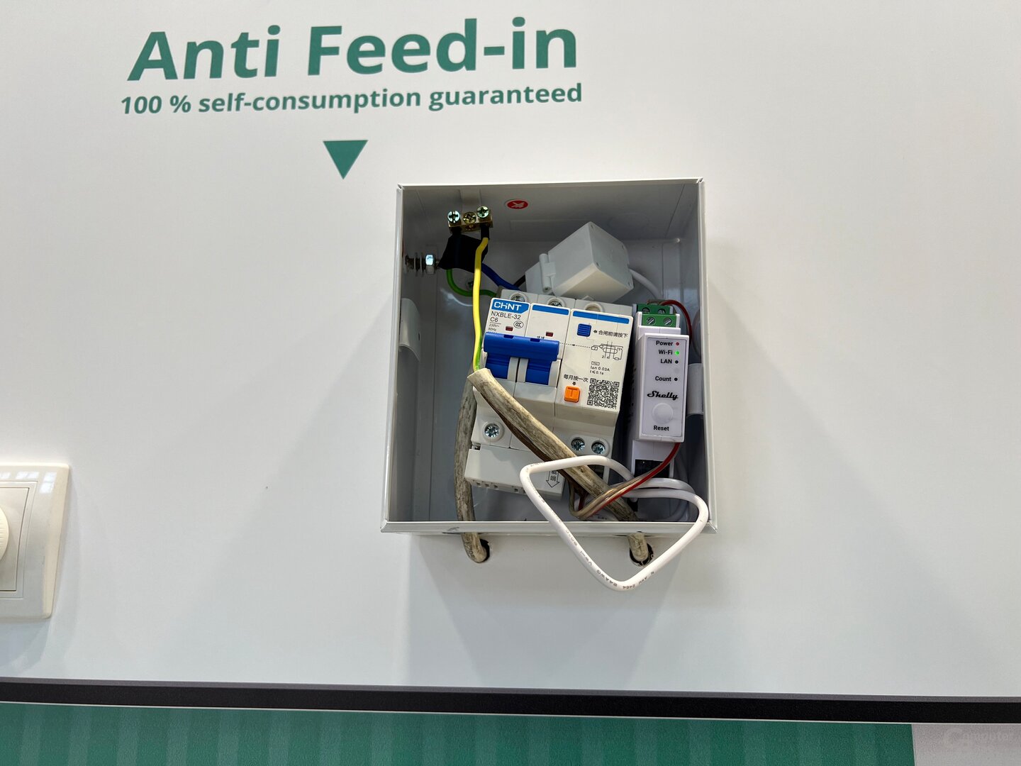 Shelly Pro 3EM liefert Daten für die Steuerung von SolarFlow