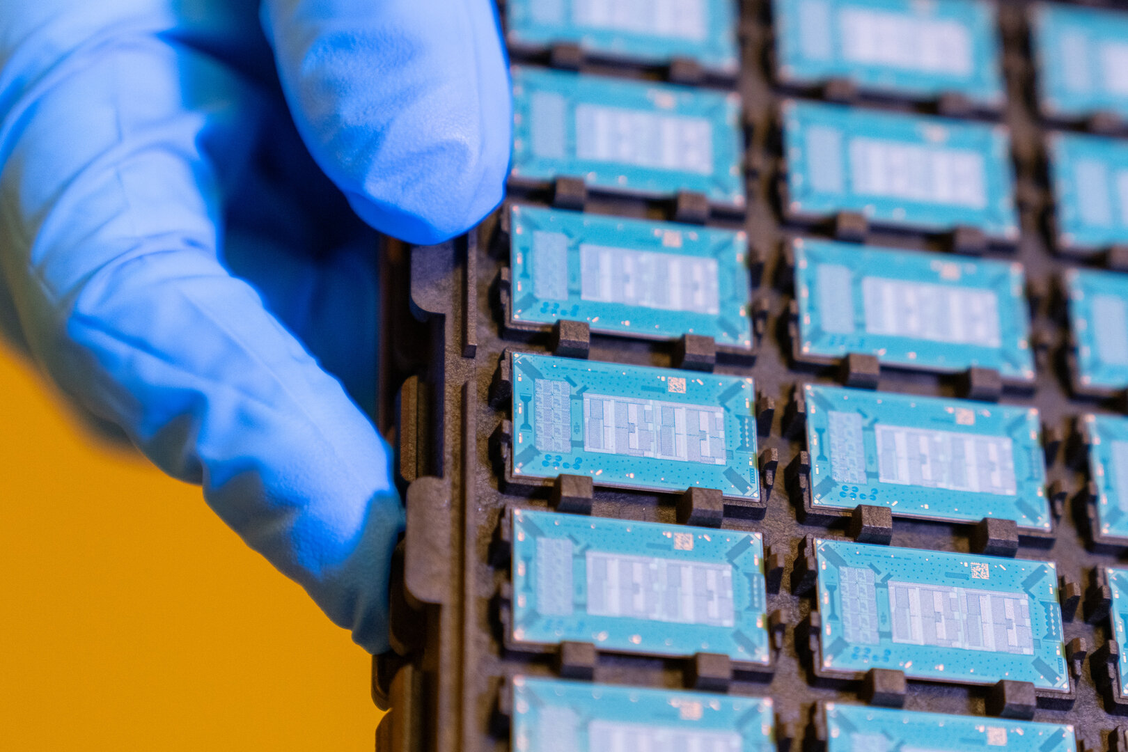 Sustrato Intel Glass como paquete sin chip