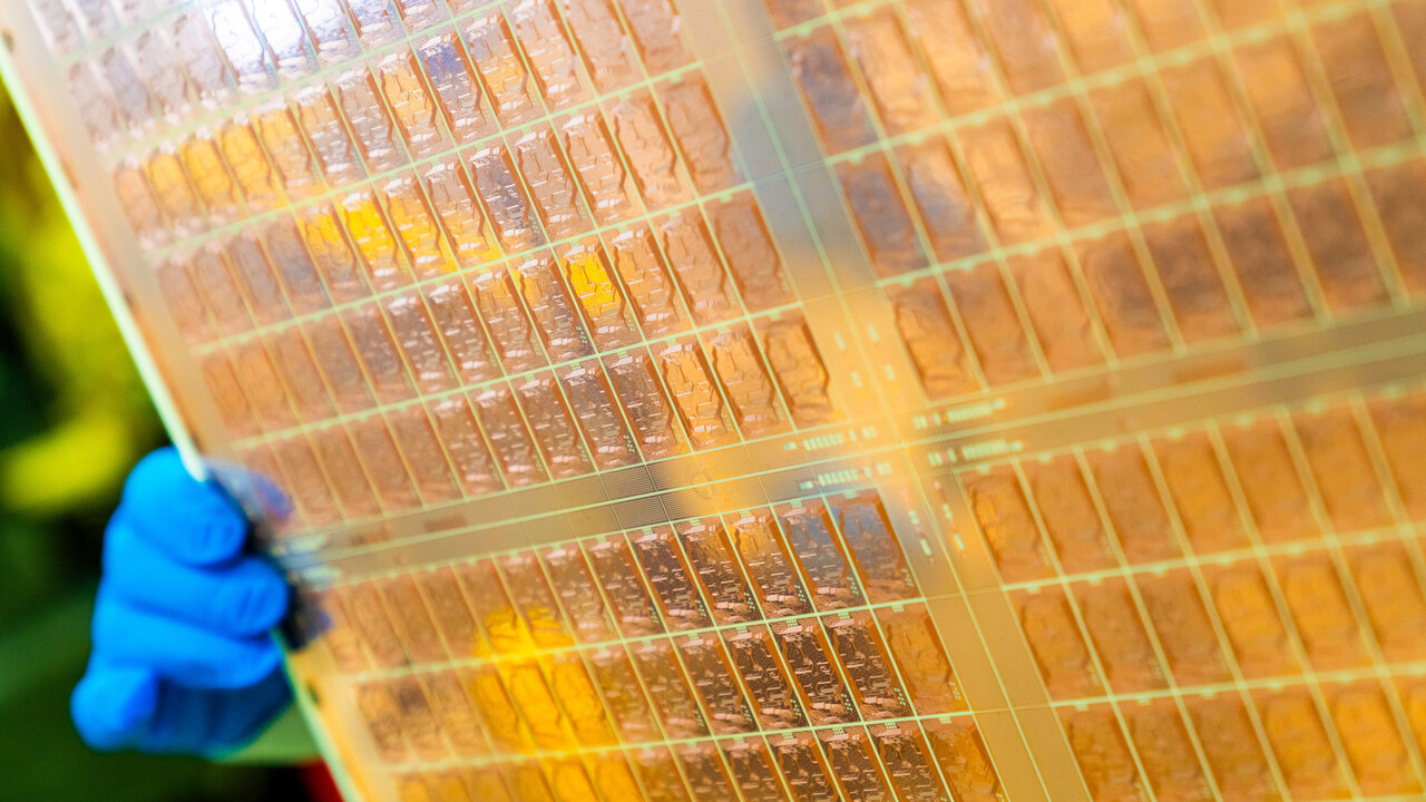 Vetro invece di materia organica: Intel vuole reinventare il substrato utilizzato per produrre i chip