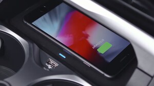 BMW X5: Wireless-Charging-Ablage soll iPhone 15 beschädigen können