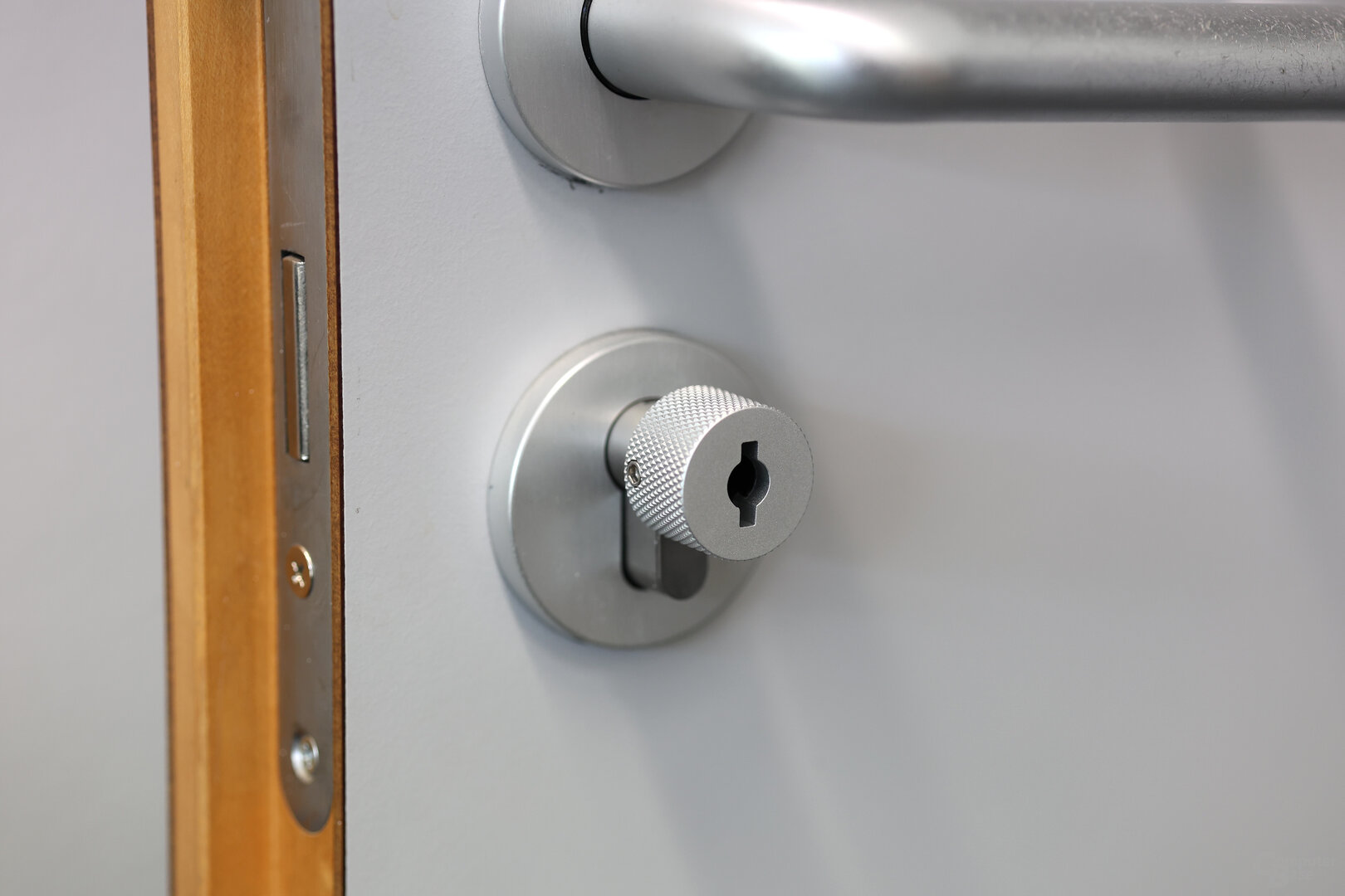 Kleiner Knauf mit NFC an der Außenseite des Netatmo Smart Lock: