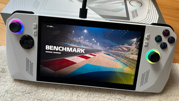 Asus ROG Ally: Handheld bietet jetzt Frame Generation per Treiber ...