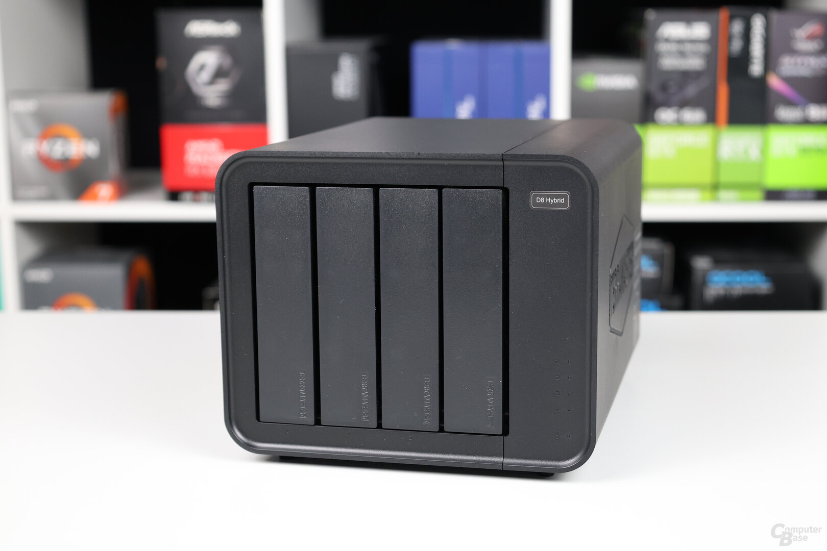 TerraMaster D8 Hybrid